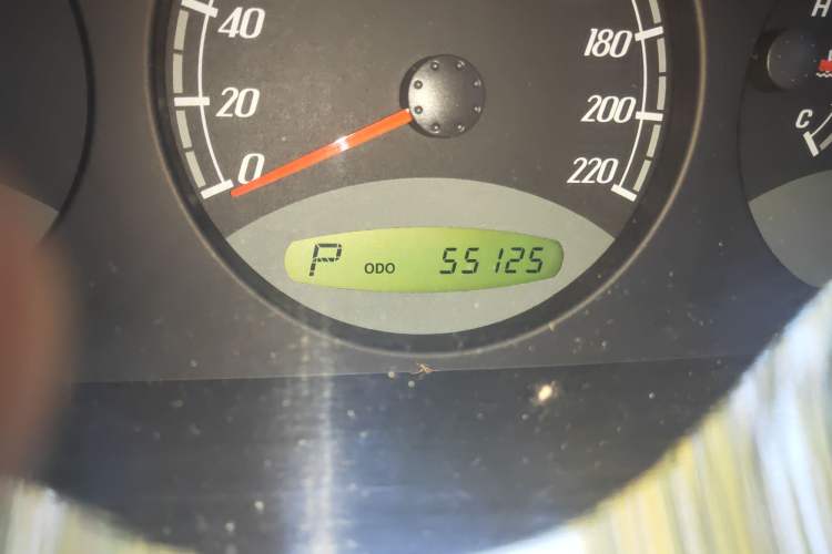 Used Roewe W5 2013 1.8T 2WD Automatic Xingyu Edition Odometer Close Up