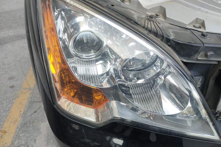 Used Roewe W5 2013 1.8T 4WD Automatic High-End Model Right Front Headlight