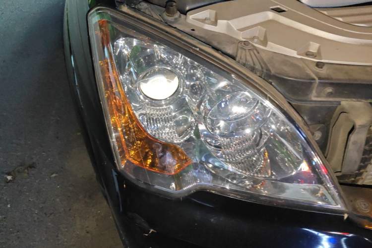 Used Roewe W5 2013 1.8T 4WD Automatic High-End Model Right Front Headlight