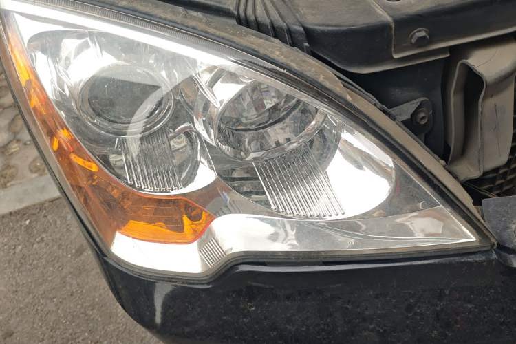 Used Roewe W5 2013 1.8T 2WD Automatic Xingyu Edition Right Front Headlight