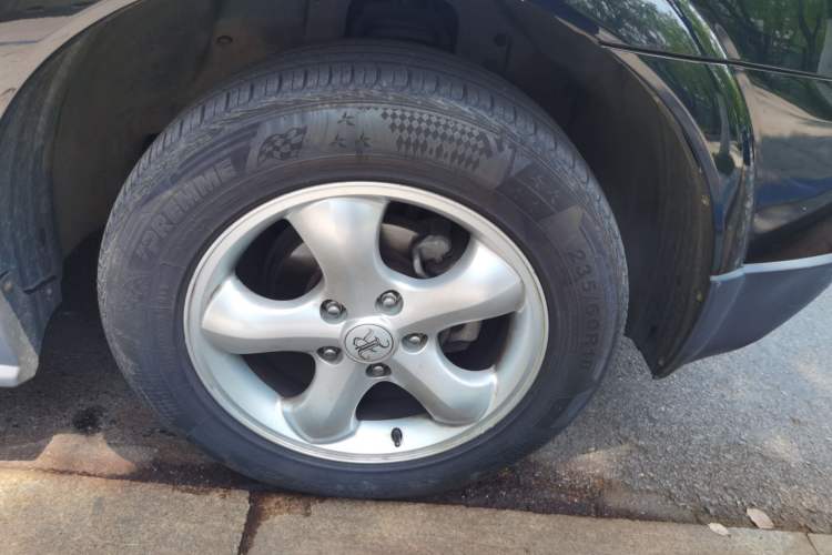 Used Roewe W5 2013 1.8T 4WD Automatic High-End Model Right Front Wheel Hub