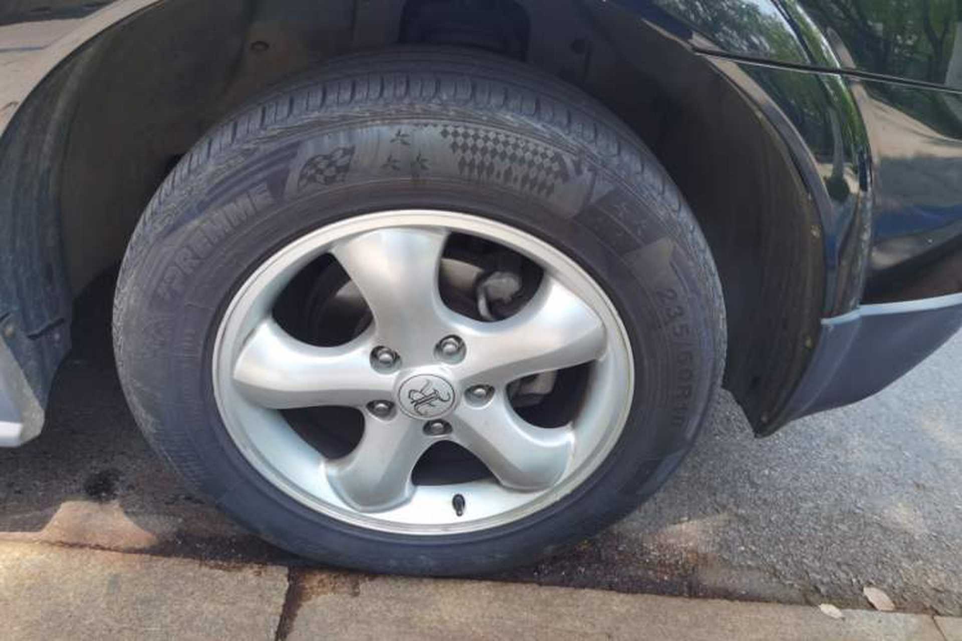 Used Roewe W5 2013 1.8T 4WD Automatic High-End Model Right Front Wheel Hub