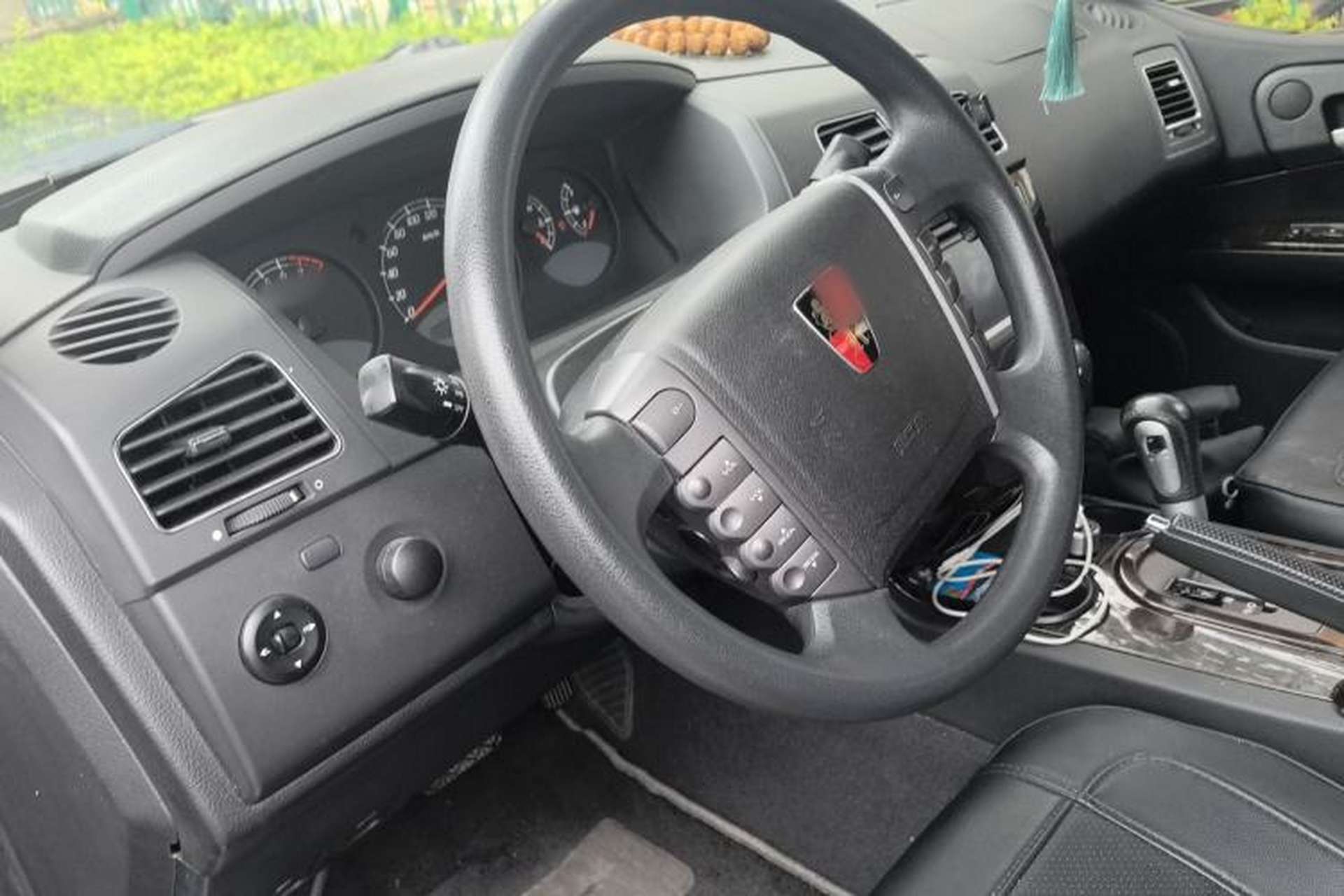 Used Roewe W5 2013 1.8T 2WD Automatic Xingyu Edition Steering Wheel