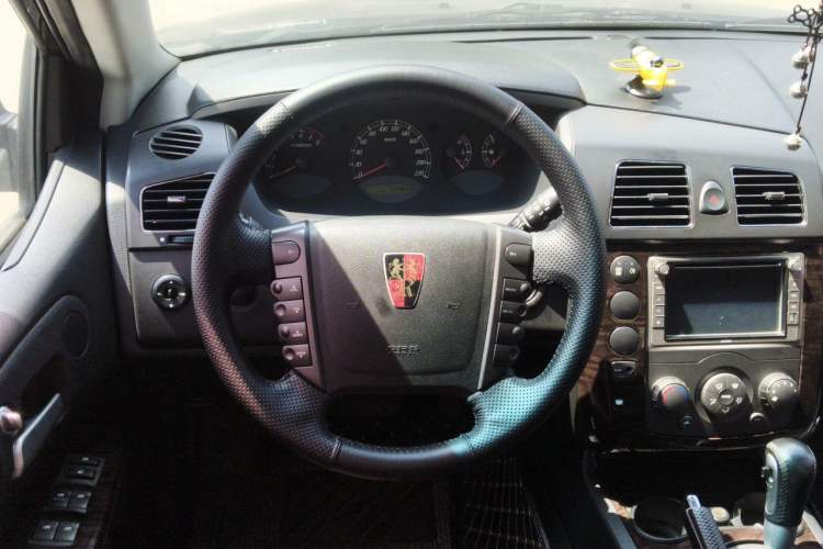 Used Roewe W5 2013 1.8T 2WD Automatic Xingyu Edition Steering Wheel