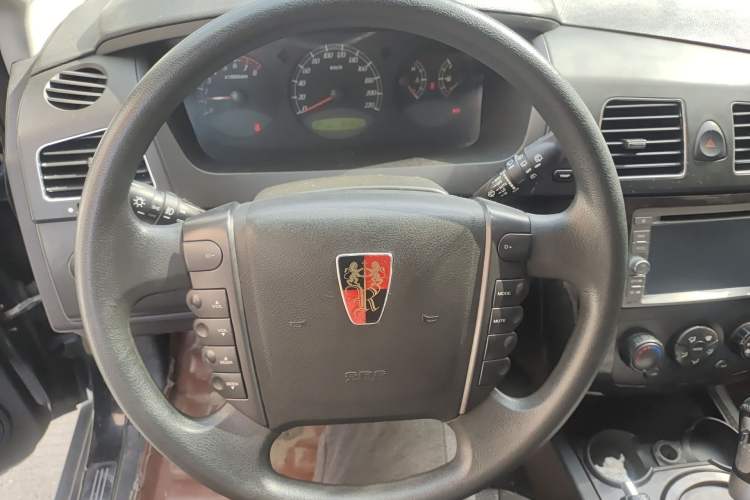 Used Roewe W5 2013 1.8T 2WD Automatic Xingyu Edition Steering Wheel