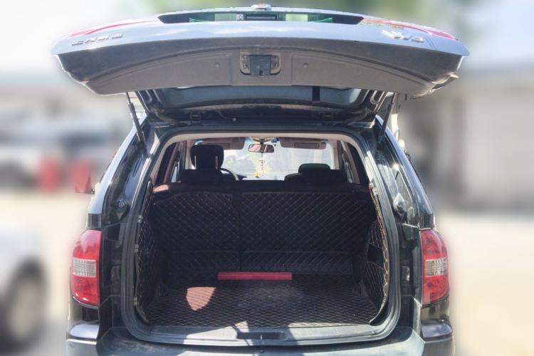Used Roewe W5 2013 1.8T 2WD Automatic Xingyu Edition Trunk