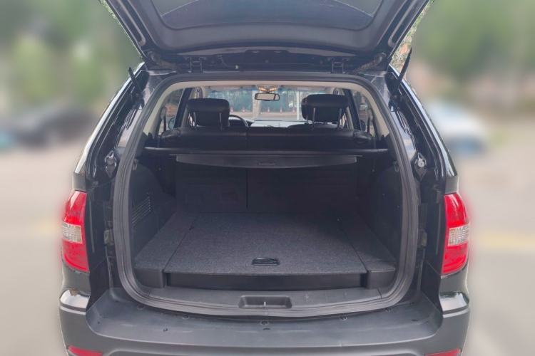 Used Roewe W5 2013 1.8T 4WD Automatic High-End Model Trunk