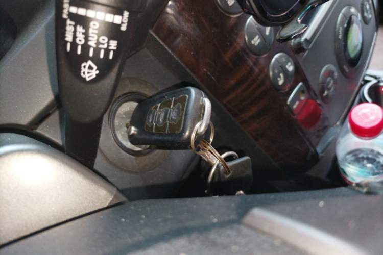 Used Roewe W5 2013 1.8T 4WD Automatic High-End Model Vehicle Key