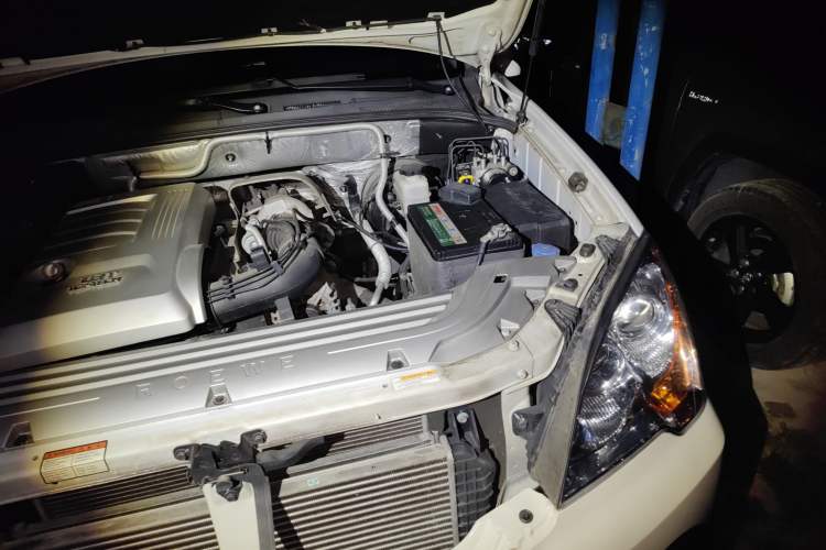 Used Roewe W5 2013 1.8T 2WD Automatic Xingyu Edition Engine Bay Left