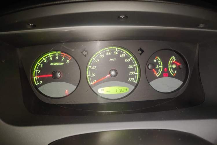 Used Roewe W5 2013 1.8T 2WD Automatic Xingyu Edition Instrument Cluster