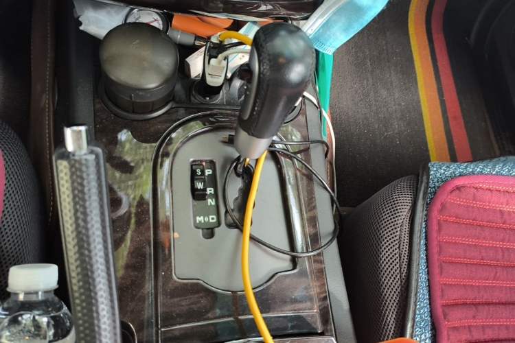 Used Roewe W5 2013 1.8T 2WD Manual Chiyu Edition Gear Lever
