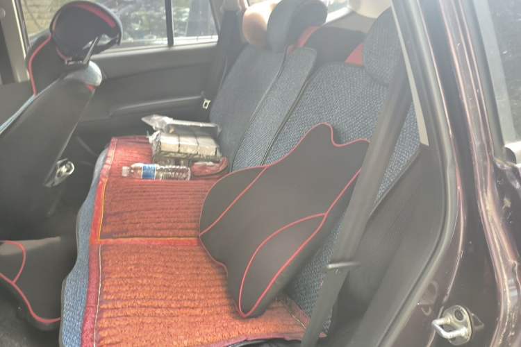 Used Roewe W5 2013 1.8T 2WD Manual Chiyu Edition Left Rear Seat