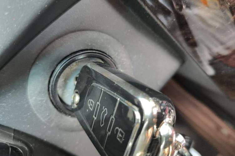 Used Roewe W5 2013 1.8T 2WD Manual Chiyu Edition Vehicle Key