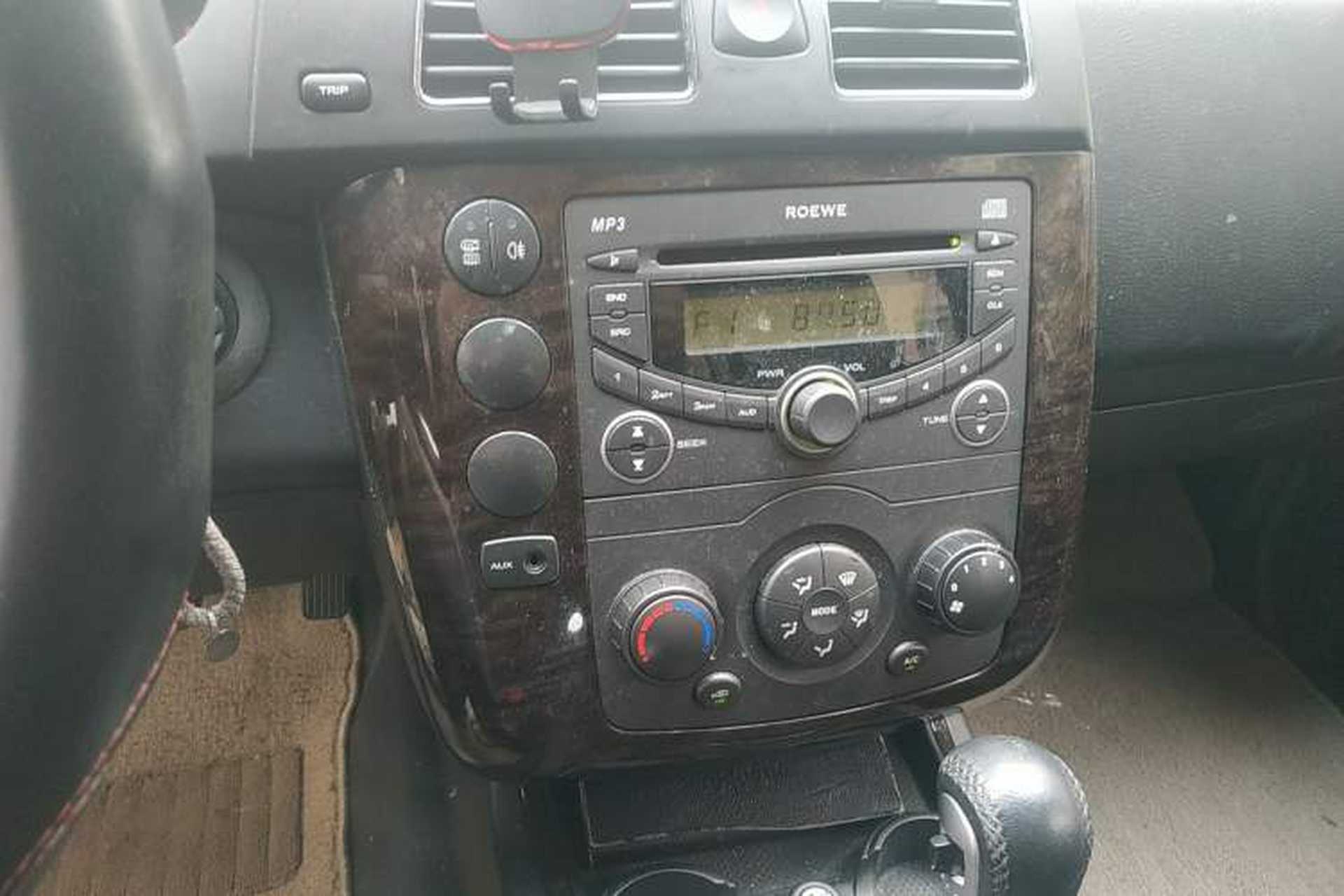 Used Roewe W5 2013 1.8T 2WD Automatic Xingyu Edition Audio And AC Panel