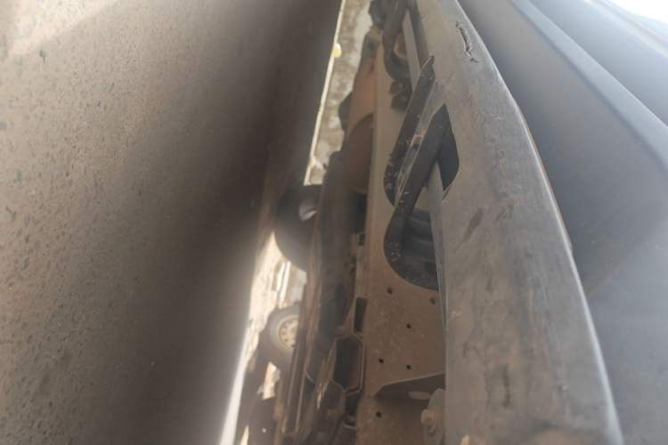 Used Roewe W5 2013 1.8T 4WD Automatic High-End Model Chassis Front Right