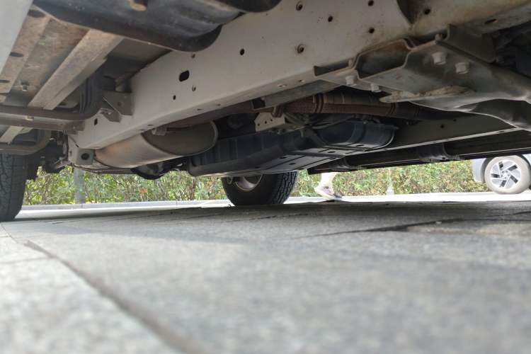 Used Roewe W5 2013 1.8T 2WD Automatic Xingyu Edition Chassis Front Right
