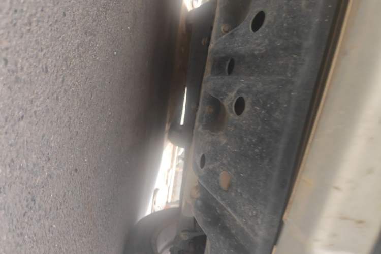 Used Roewe W5 2013 1.8T 4WD Automatic High-End Model Chassis Front