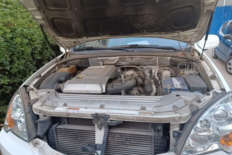 Used Roewe W5 2013 1.8T 4WD Automatic High-End Model Engine Bay
