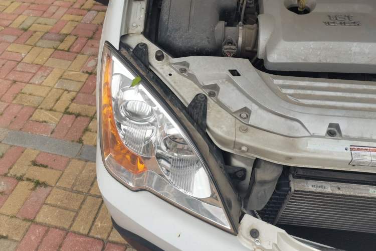 Used Roewe W5 2013 1.8T 4WD Automatic High-End Model Engine Bay Right