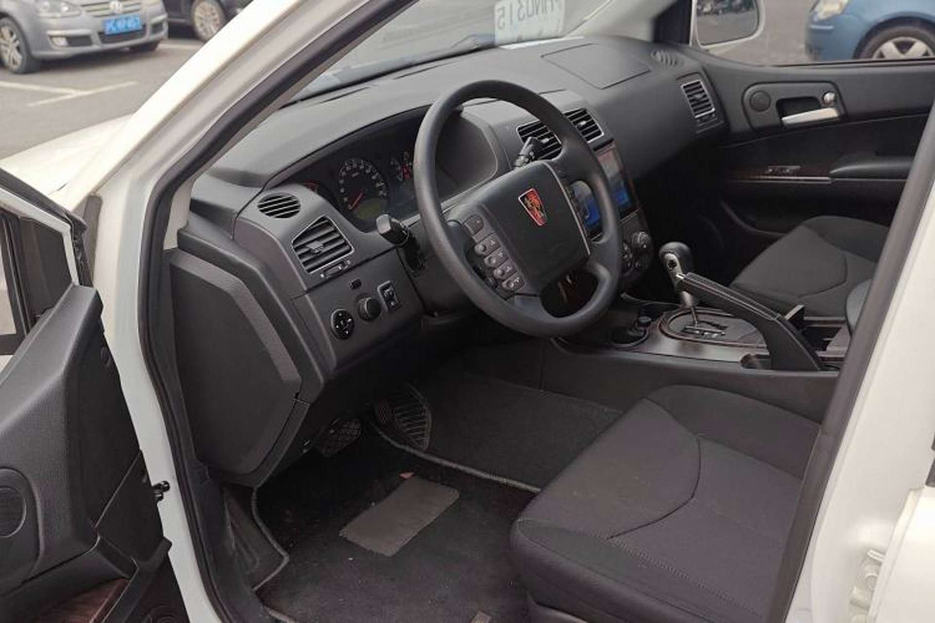 Used Roewe W5 2013 1.8T 2WD Automatic Xingyu Edition Interior 2