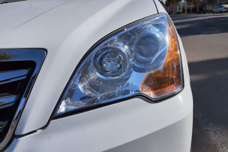 Used Roewe W5 2013 1.8T 4WD Automatic Executive Edition Left Front Headlight