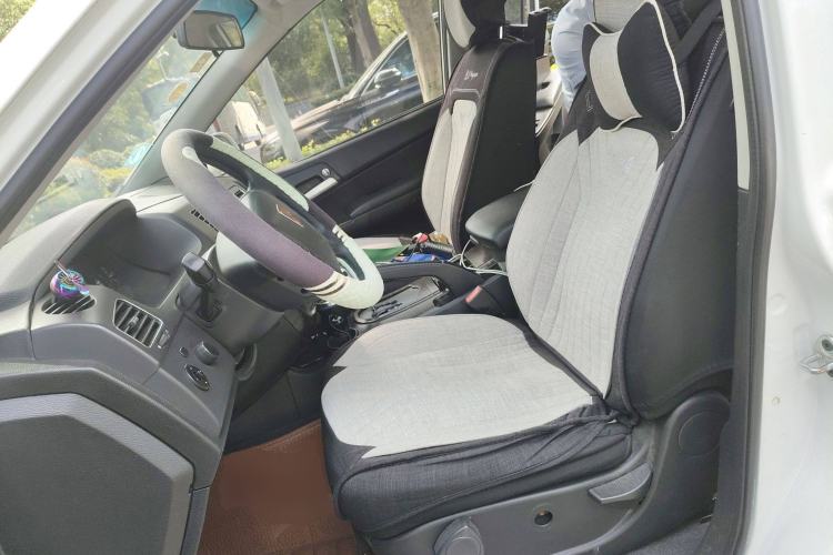 Used Roewe W5 2013 1.8T 2WD Automatic Xingyu Edition Left Front Seat