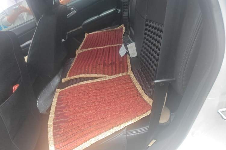 Used Roewe W5 2013 1.8T 4WD Automatic High-End Model Left Rear Seat