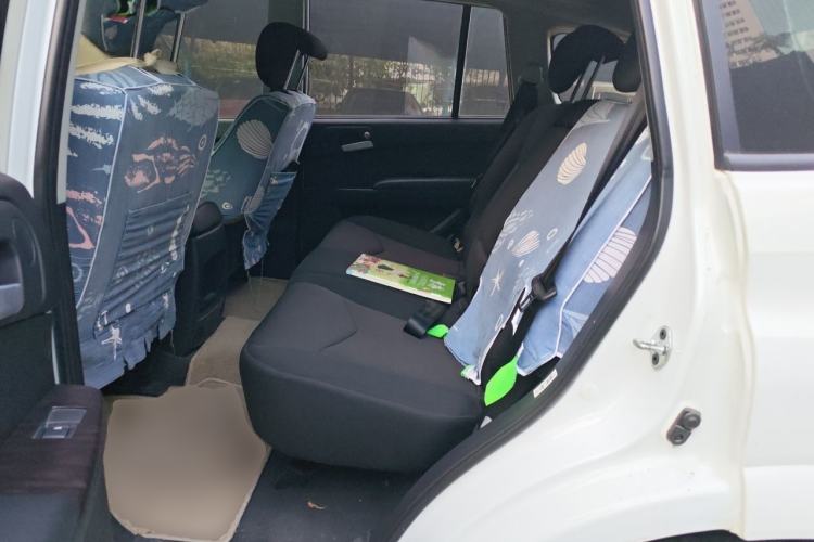Used Roewe W5 2013 1.8T 2WD Automatic Xingyu Edition Left Rear Seat