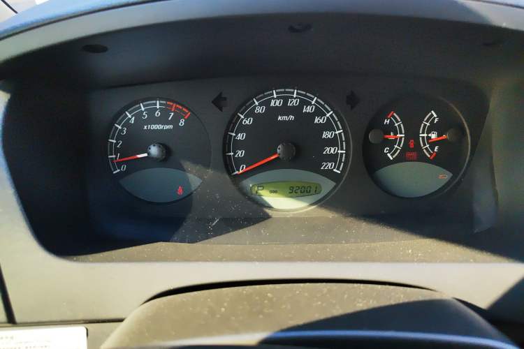 Used Roewe W5 2013 1.8T 4WD Automatic Executive Edition Odometer Close Up