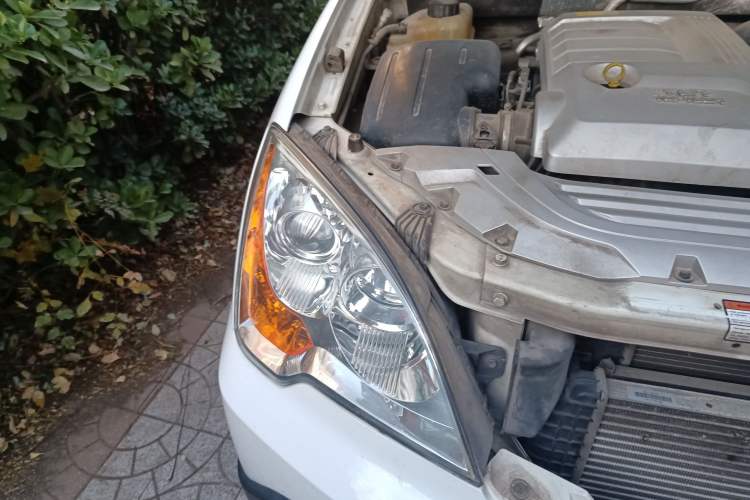Used Roewe W5 2013 1.8T 4WD Automatic High-End Model Right Front Headlight