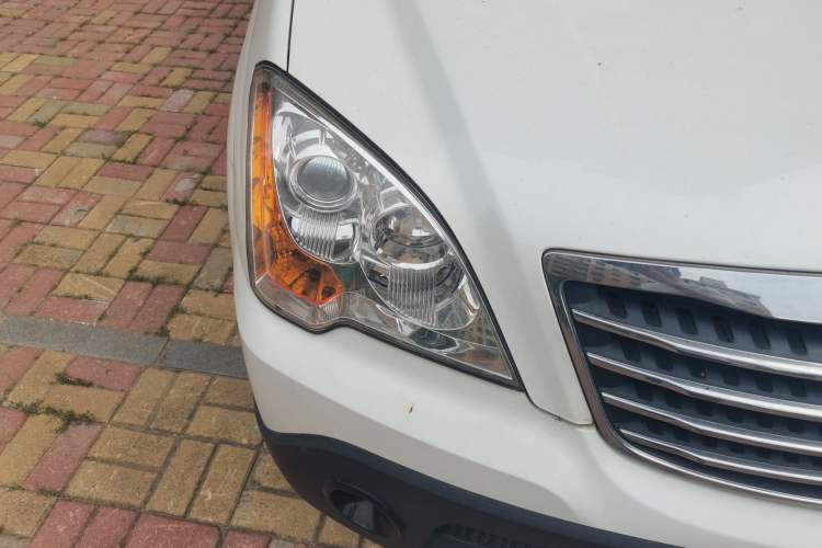 Used Roewe W5 2013 1.8T 4WD Automatic High-End Model Right Front Headlight
