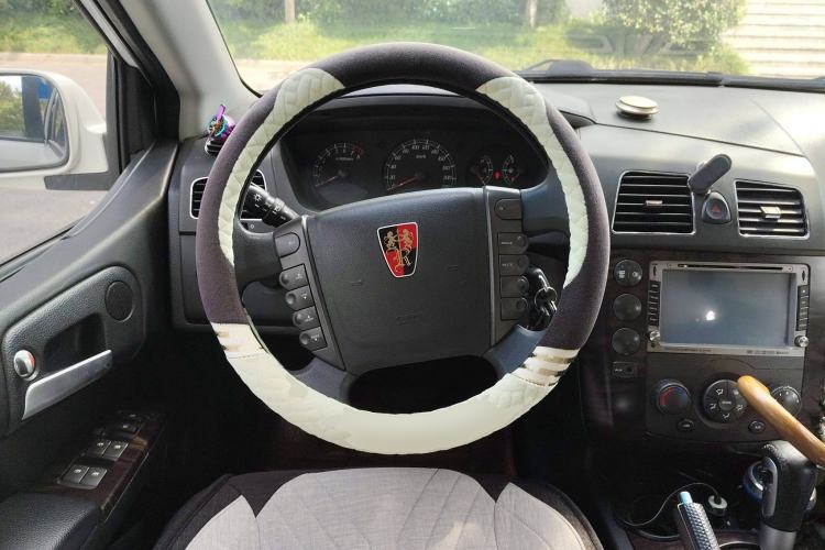 Used Roewe W5 2013 1.8T 2WD Automatic Xingyu Edition Steering Wheel