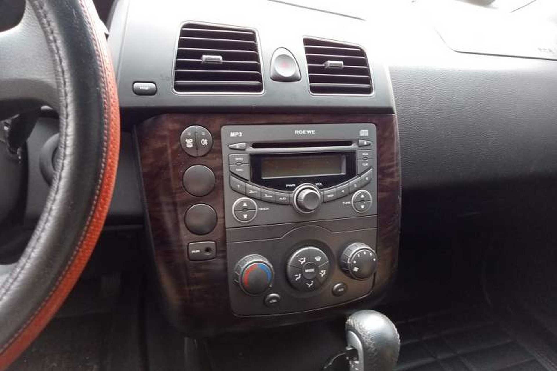 Used Roewe W5 2014 1.8T 2WD Automatic Tharu Special Edition Audio And AC Panel