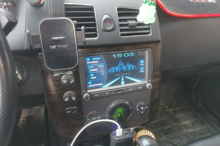 Used Roewe W5 2014 1.8T 4WD Automatic Haoyu Special Edition Audio And AC Panel