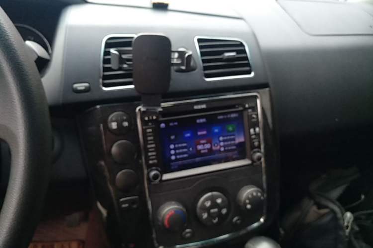 Used Roewe W5 2014 1.8T 2WD Automatic Tharu Special Edition Audio And AC Panel