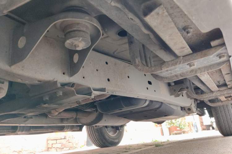 Used Roewe W5 2014 1.8T 2WD Automatic Tharu Special Edition Chassis Front Left