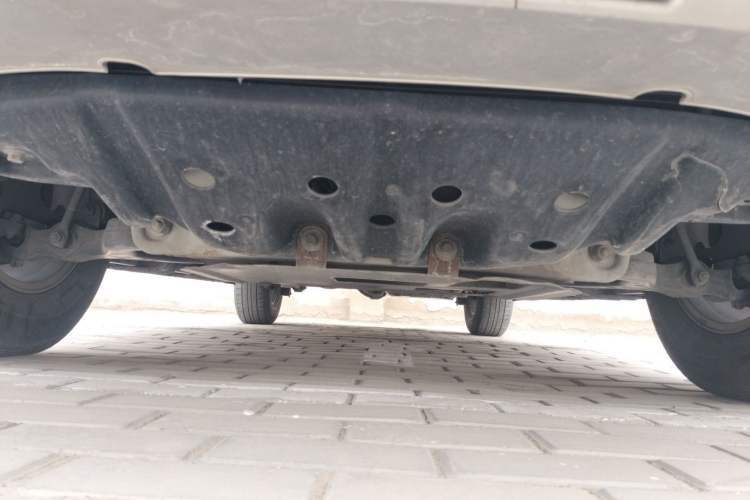 Used Roewe W5 2014 1.8T 2WD Automatic Tharu Special Edition Chassis Front