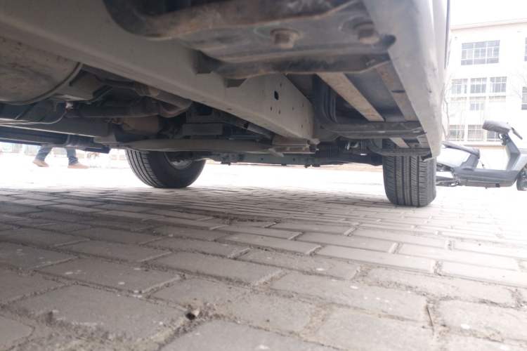 Used Roewe W5 2014 1.8T 2WD Automatic Tharu Special Edition Chassis Front Right