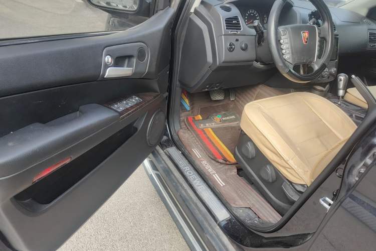 Used Roewe W5 2014 1.8T 2WD Automatic Tharu Special Edition Driver Seat
