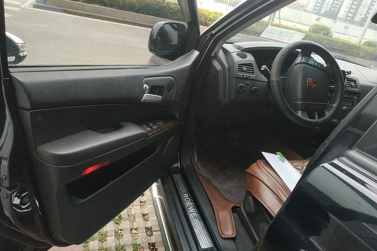 Used Roewe W5 2014 1.8T 2WD Automatic Tharu Special Edition Driver Seat