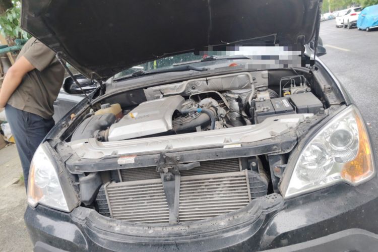 Used Roewe W5 2014 1.8T 2WD Automatic Tharu Special Edition Engine Bay