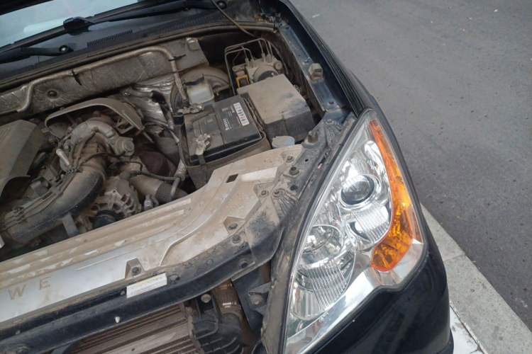 Used Roewe W5 2014 1.8T 2WD Manual Chiyu Special Edition Engine Bay Left