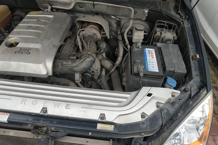 Used Roewe W5 2014 1.8T 2WD Automatic Tharu Special Edition Engine Bay Left