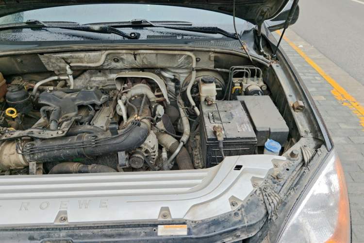 Used Roewe W5 2014 1.8T 4WD Automatic Haoyu Special Edition Engine Bay Left