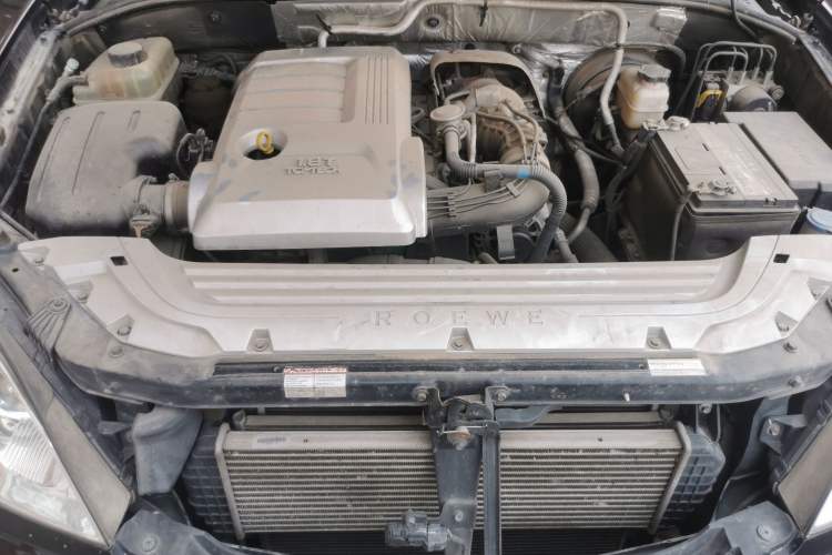 Used Roewe W5 2014 1.8T 4WD Automatic Haoyu Special Edition Engine Bay