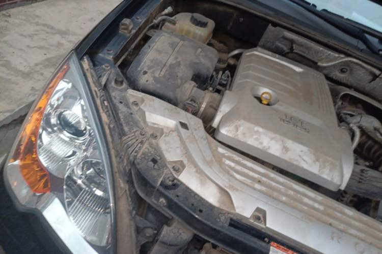 Used Roewe W5 2014 1.8T 2WD Manual Chiyu Special Edition Engine Bay Right