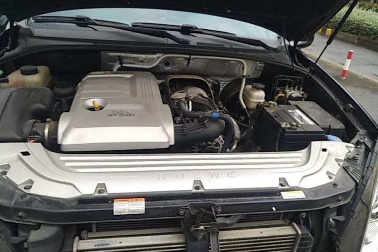 Used Roewe W5 2014 1.8T 2WD Automatic Tharu Special Edition Engine Bay