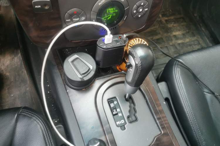 Used Roewe W5 2014 1.8T 4WD Automatic Haoyu Special Edition Gear Lever