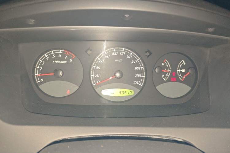 Used Roewe W5 2014 1.8T 2WD Automatic Tharu Special Edition Instrument Cluster