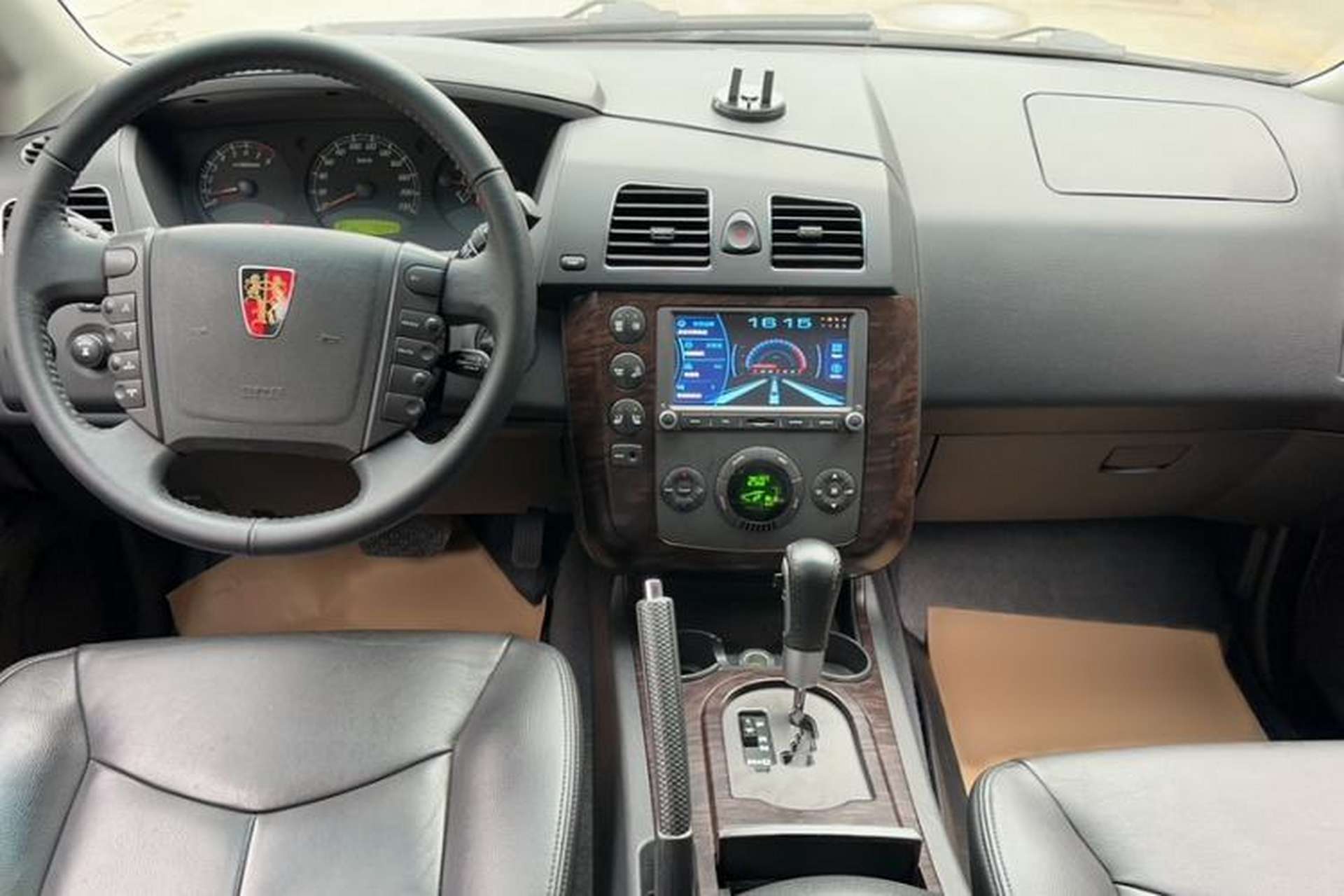 Used Roewe W5 2014 1.8T 4WD Automatic Haoyu Special Edition Interior 1